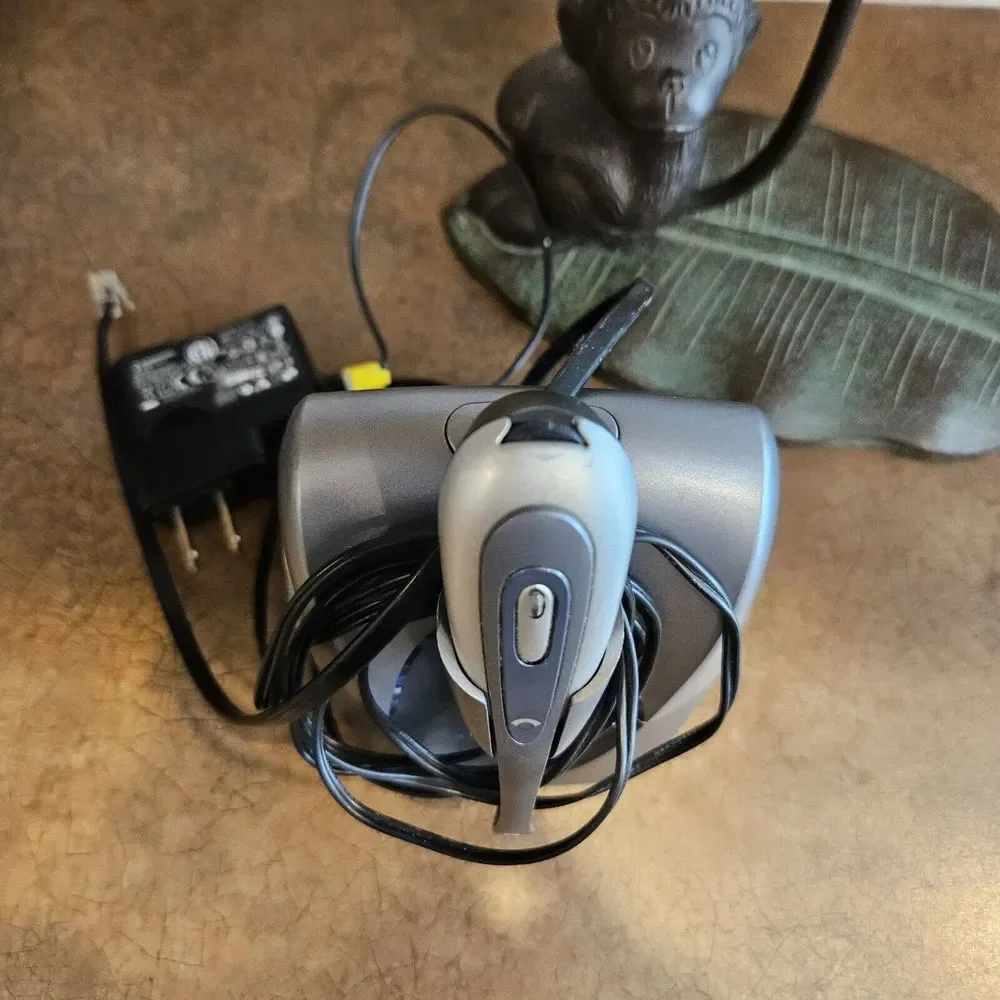 Plantronics CS55 Wireless Headset‎ with charger